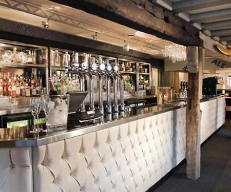 The Blue Anchor Hotell Feering Exteriör bild