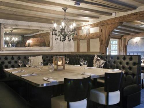 The Blue Anchor Hotell Feering Exteriör bild